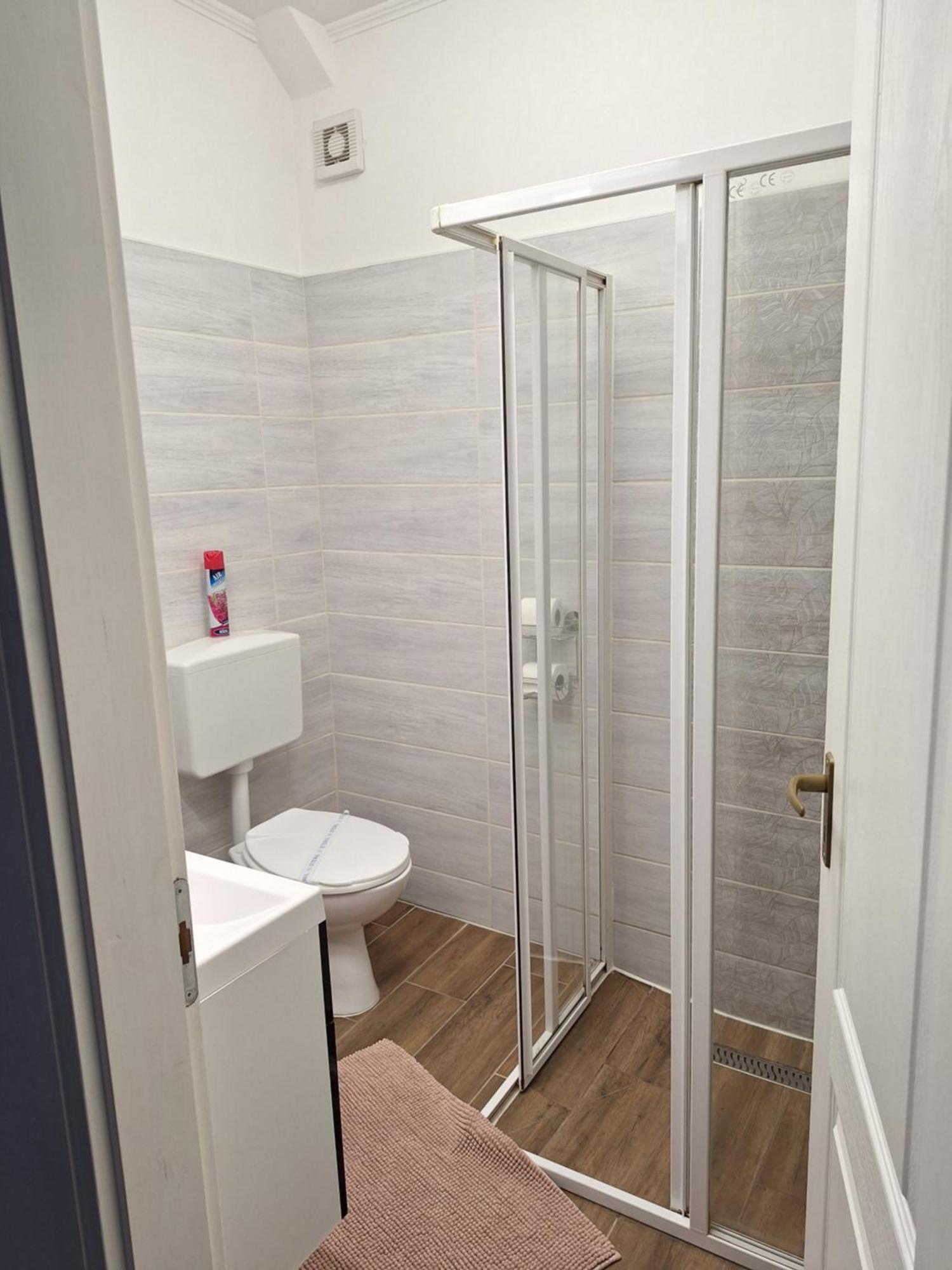 Varfal Apartman Эгер Экстерьер фото